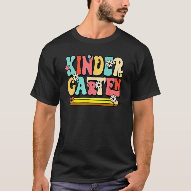 Camiseta Groovy Hello Kindergarten Vibes Retro Teacher Back (Anverso)