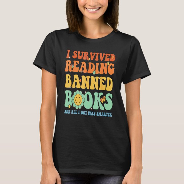 Camiseta Groovy I Survived Reading Banned Books Book Lover  (Anverso)