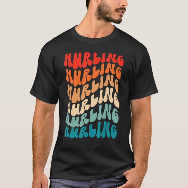 Camiseta Groovy Irish Hurling Gaelic Game Retro 70s Hippie  (Anverso)