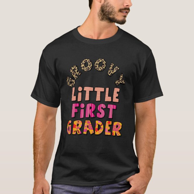 Camiseta Groovy Little First Grader  First Day Of School Fo (Anverso)