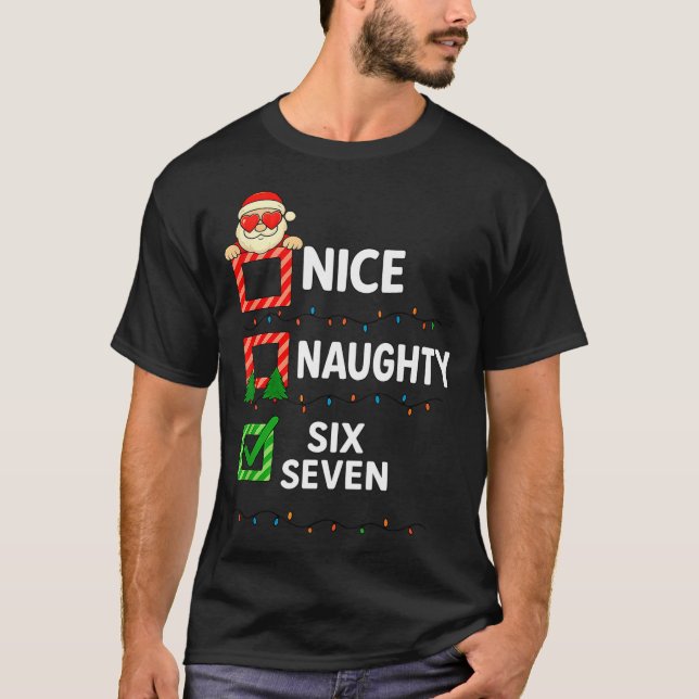 Camiseta Groovy Naughty Six Seven 67 Christmas Family Xmas  (Anverso)