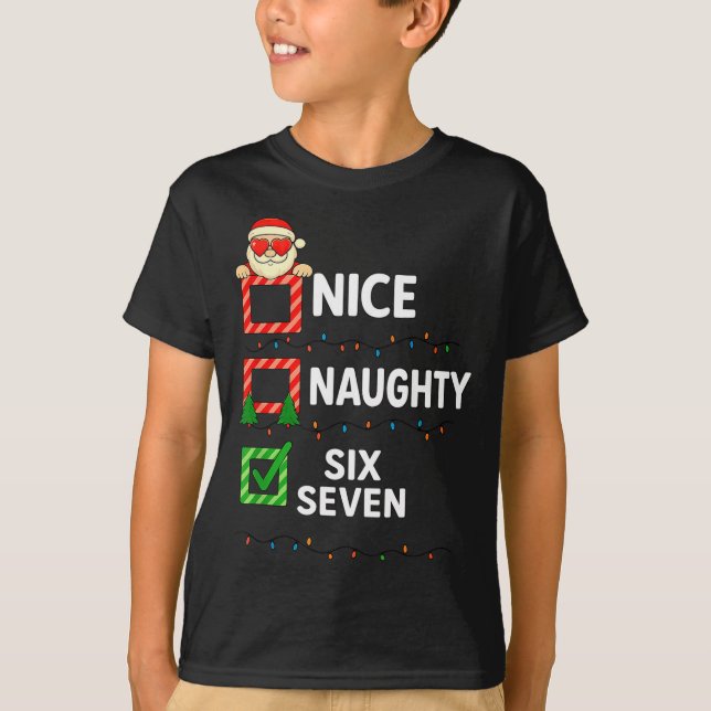 Camiseta Groovy Naughty Six Seven 67 Christmas Family Xmas  (Anverso)