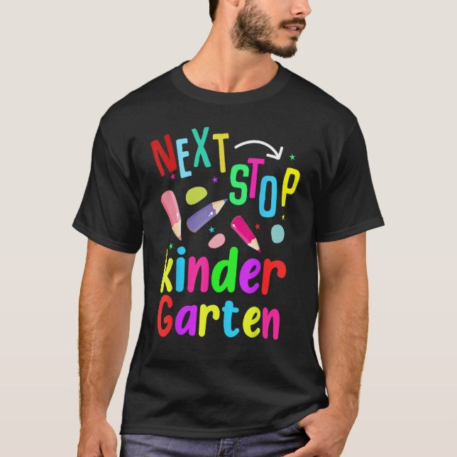Camiseta Groovy Next Stop Kindergarten Preschool Graduation (Anverso)
