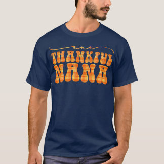 Camiseta Groovy One Agradecido Nana Hello Fall Vibes Thanks