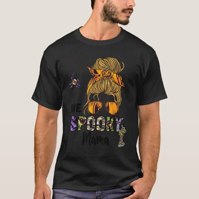 Camiseta Groovy One Spooky Mama Witchy Mama Skull Witch (Anverso)