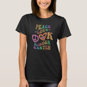 Camiseta Groovy PEACE LOVE KINDERGARTEN Leopard Print Kinde