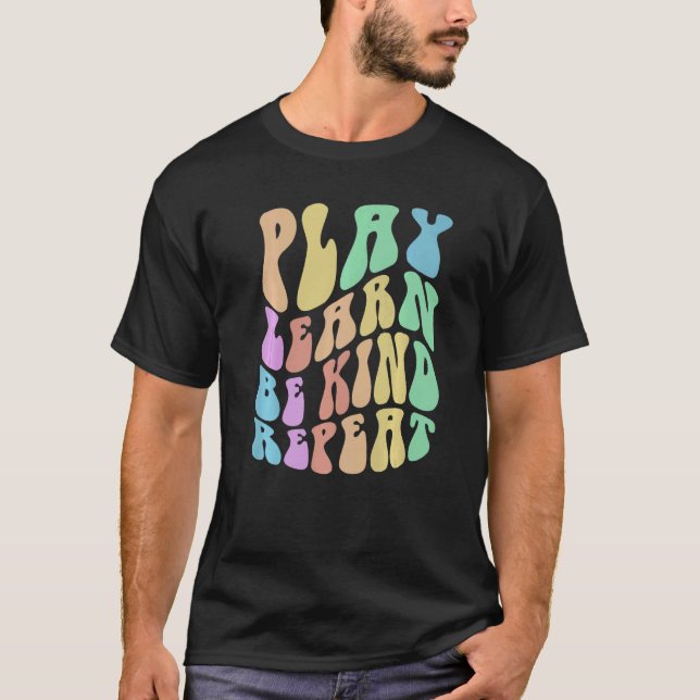 Camiseta Groovy PLAY LEARN BE KIND Retro Choose Kindness An (Anverso)