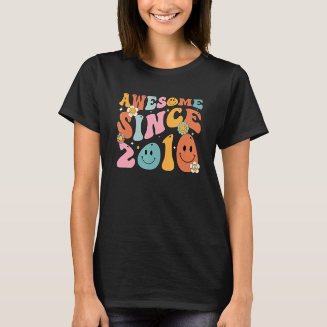Camiseta Groovy Retro Awesome Desde 2010 12 años 12 (Anverso)