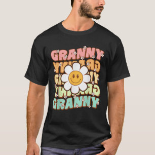 Camiseta Groovy Retro Granny Sonríe Face Daisy Flower Birth