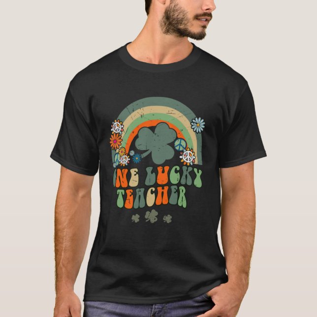 Camiseta Groovy Retro One Lucky teacher Rainbow St Patrick' (Anverso)
