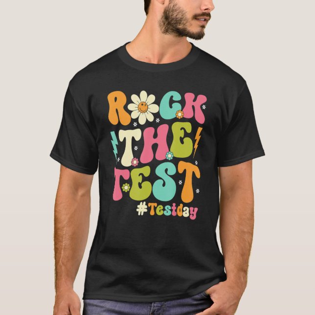 Camiseta Groovy Rock The Test Motivational Retro Teachers T (Anverso)
