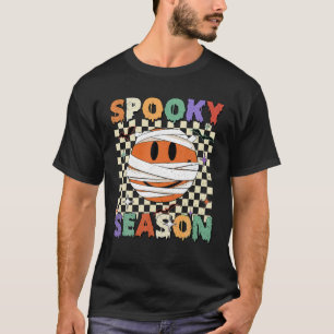 Camiseta Groovy Spooky Season Halloween Ghost Boo Smile Fas