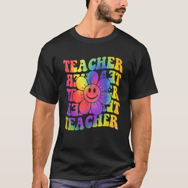 Camiseta Groovy Teacher Cute Daisy Tie Dye Happy Back To Sc (Anverso)