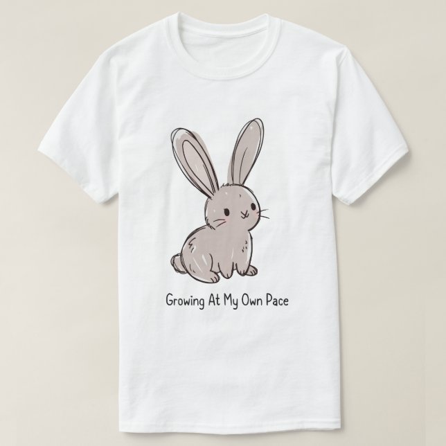 Camiseta Growing At My Own Pace Cute Bunny (Diseño del anverso)