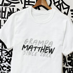 Camiseta Grunge blanco y negro moderno para el Guay Grampa<br><div class="desc">Este diseño elegante y moderno se compone de una tipografía de san serif.</div>