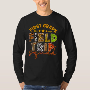 Camiseta Grupo de estudiantes de primer grado que visitan e