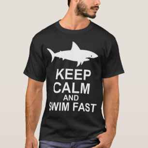 Camiseta Guarde la calma y nade rápidamente - el ataque de