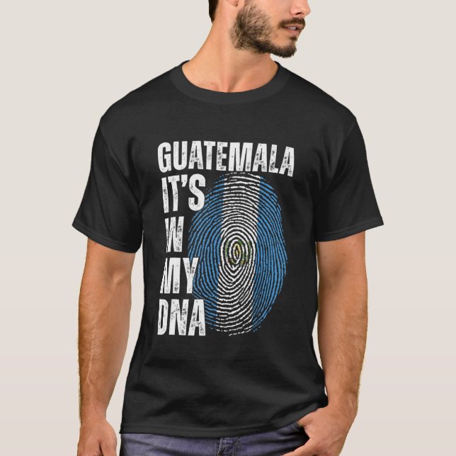 Camiseta Guatemala está en mi ADN coincidiendo con hombres  (Anverso)