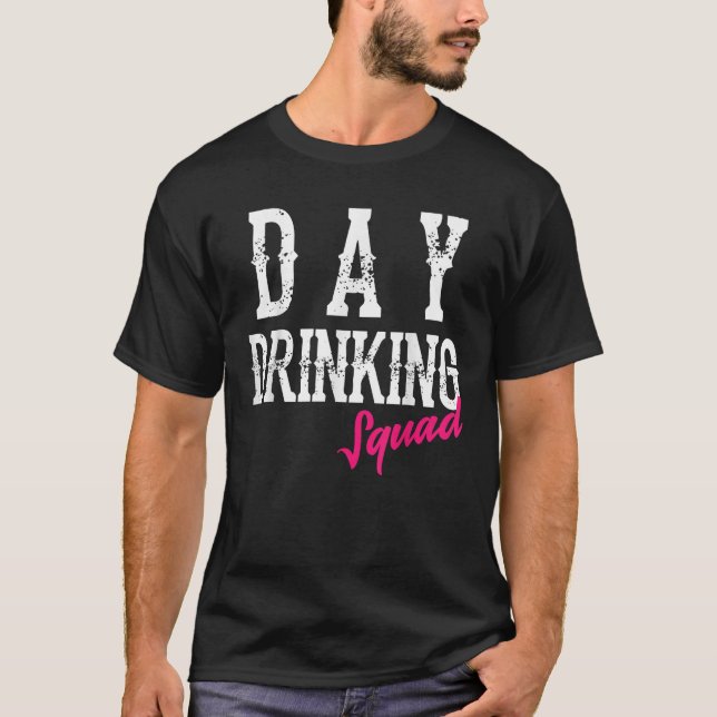 Camiseta Guay Day Drinking Squad Funny Alcoinker Group (Anverso)