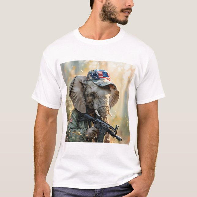 Camiseta Guay MAGA Elephant con Gun & Camouflage AMERICA (Anverso)