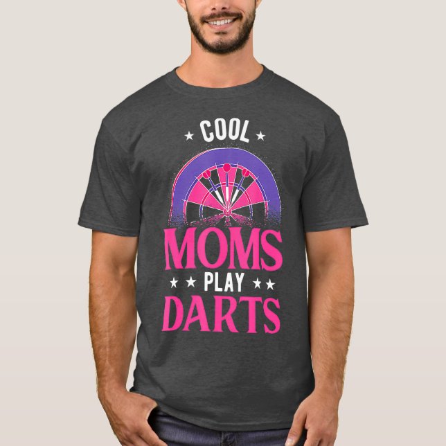 Camiseta Guay Moms Juega Dart Funny (Anverso)