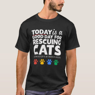 Camiseta Guay Rescata gatos adopta el amor por los animales