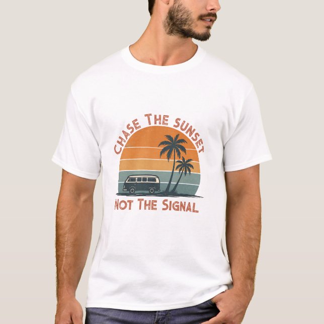 Camiseta Guay Retro Sunset & Palm Tree Adventure (Anverso)