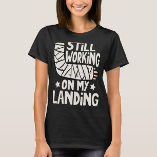 Camiseta Guerrero de la amputación manual aún trabajando en