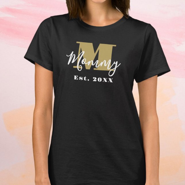 Camiseta Guión de año establecido del Monograma de Oro Mami (Subido por el creador)