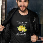Camiseta Guión de pincel Limoncello Lemons Negro<br><div class="desc">Guión de Pincel moderno Lemones de color de agua cuando la vida te da lemas que hacen de Limoncello una camiseta negra</div>