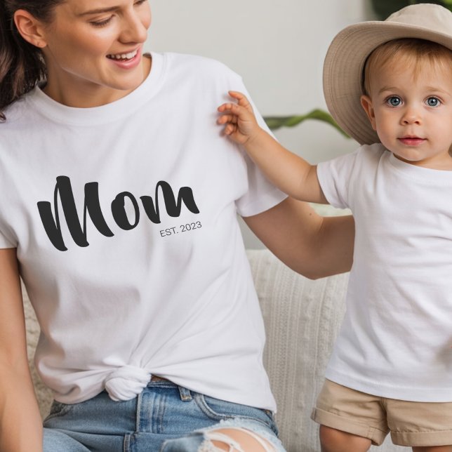Camiseta Guión negro establecido mamá (Black Script Established Mom T-Shirt)