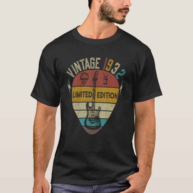 Camiseta Guitar  90th Birthday Best of 1932 (Anverso)