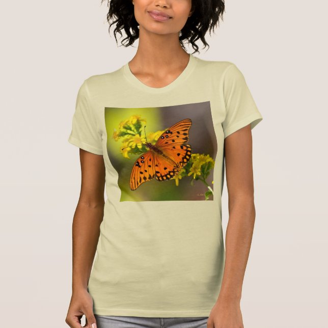Camiseta Gulf Fritillary aka Passion Butterfly on Goldenrod (Anverso)