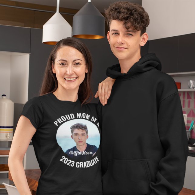 Camiseta Guy Grad Modern Photo Graduate Orgullosa Mamá (Subido por el creador)