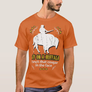 Camiseta Guy on a Buffalo _ Punch that Cougar in the Face