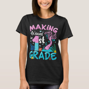 Camiseta Hacer Ondas En Sirenita De Primer Grado De Vuelta