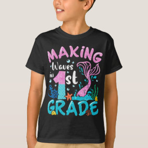 Camiseta Hacer Ondas En Sirenita De Primer Grado De Vuelta