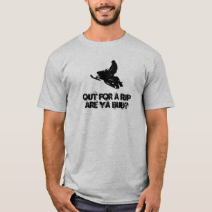 Camiseta Hacia fuera para un rasgón….Snowmobile