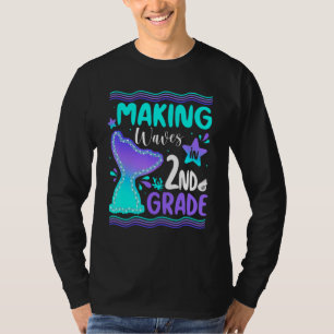 Camiseta Haciendo olas en 2do grado sirena regreso a clases