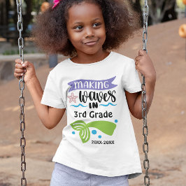 Camiseta Haciendo olas en la escuela primaria, agregar grad