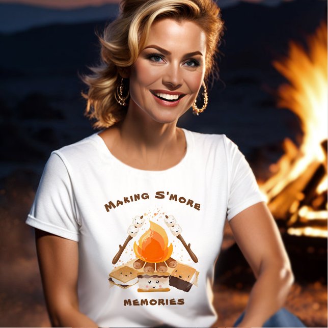 Camiseta Haciendo que los Recuerdos de S'more se burlen de  (Making S'more Memories Cute Campfire T-shirt)