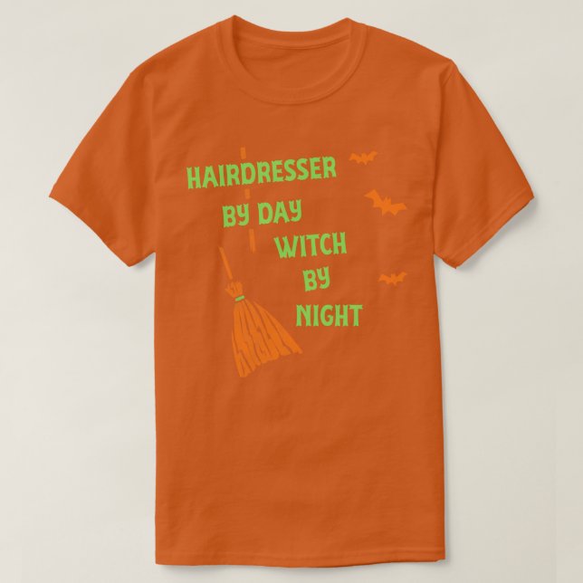 Camiseta Hairdresser By Day Witch By Night Funny Witch Par (Diseño del anverso)
