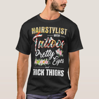 Camiseta Hairstylist Con Tatuajes Bonitos Ojos Y Espesor El