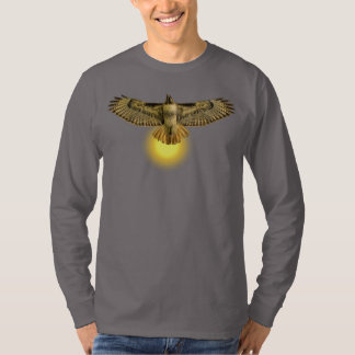 Camiseta Halcón de Cola Roja volando hacia el sol