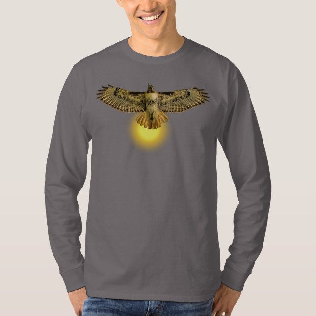 Camiseta Halcón de Cola Roja volando hacia el sol (Anverso)