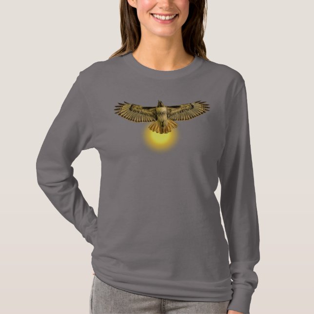 Camiseta Halcón de Cola Roja volando hacia el sol (Anverso)
