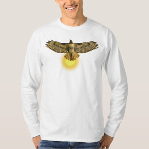 Camiseta Halcón de Cola Roja volando hacia el sol
