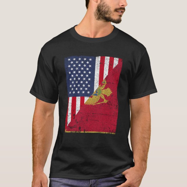 Camiseta Half USA Flag Half Montenegro Flag American Monten (Anverso)