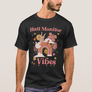 Camiseta Hall Monitor Vibes School Groovy Retro Boho Rainbo