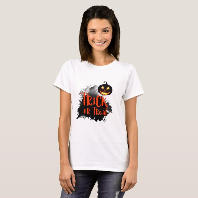 Camiseta halloween background with pumpkin (Anverso completo)